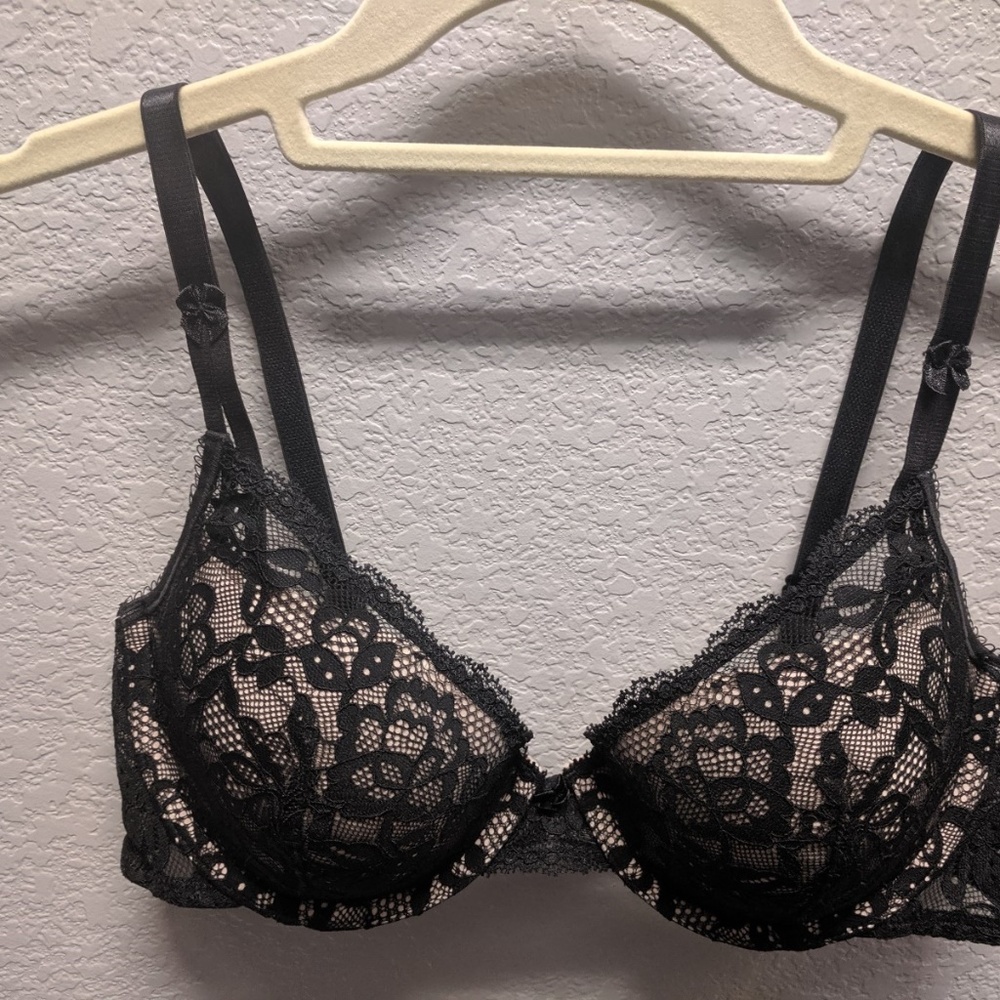 Black/cream bra